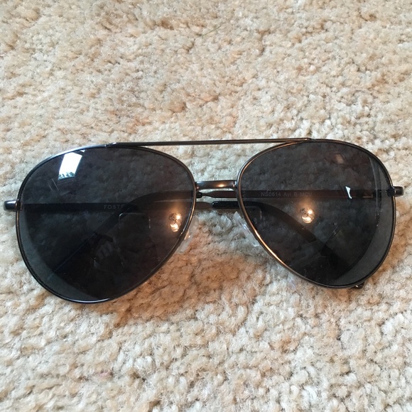 Black lens aviators - Picture 1 of 3